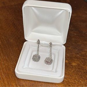 BEAUTIFUL antique style silver earrings with diamonds.